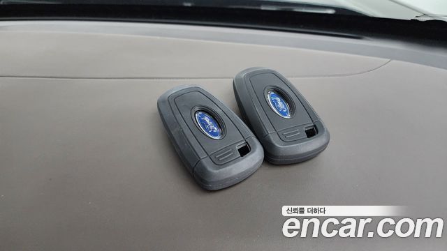 Ford Explorer 2021 — photo 16