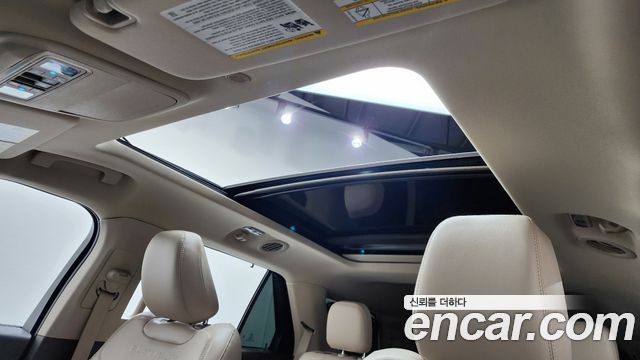 Ford Explorer 2021 — photo 17