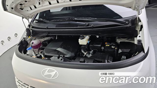 Hyundai Staria 2025 — photo 6
