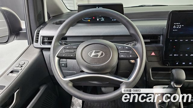 Hyundai Staria 2025 — photo 19