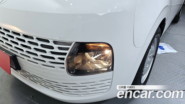 Hyundai Staria 2025 — photo 8