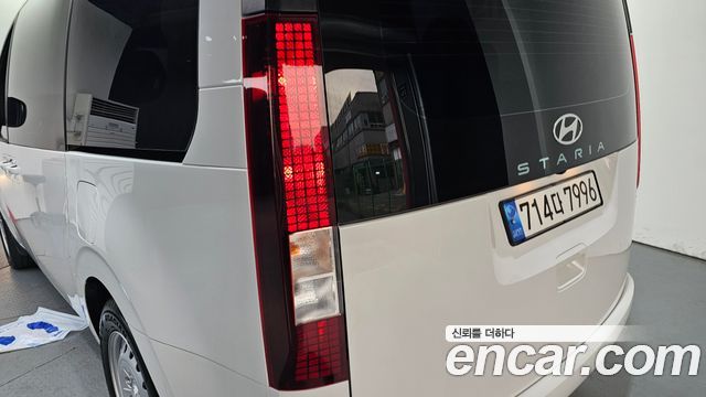 Hyundai Staria 2025 — photo 9