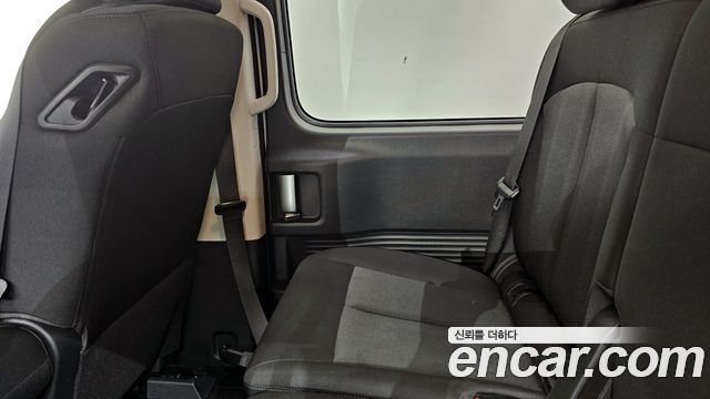 Hyundai Staria 2025 — photo 15