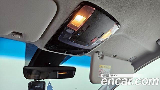 Hyundai Staria 2025 — photo 27
