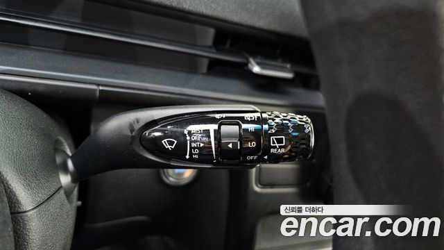 Hyundai Staria 2025 — photo 29