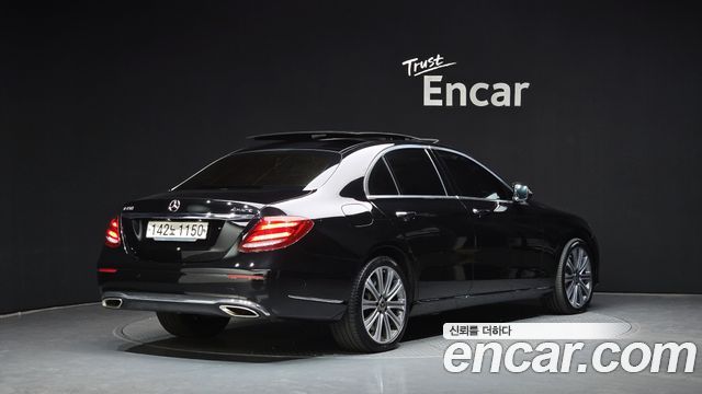 Mercedes-Benz E-Class 2020 — photo 2