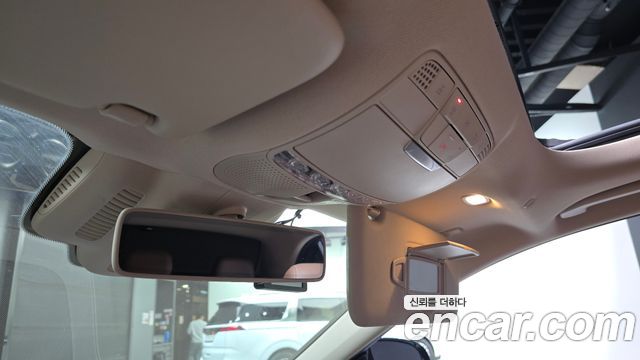 Mercedes-Benz E-Class 2020 — photo 22
