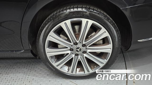 Mercedes-Benz E-Class 2020 — photo 7