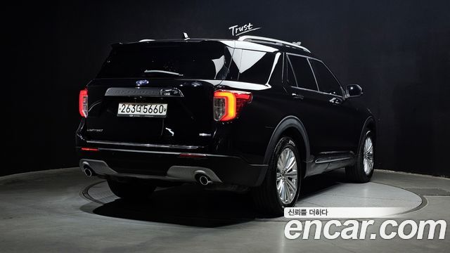 Ford Explorer 2020 — photo 2