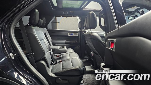 Ford Explorer 2020 — photo 18