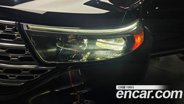 Ford Explorer 2020 — photo 8