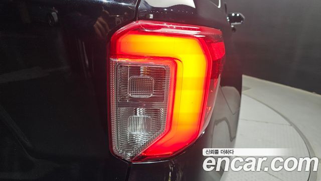 Ford Explorer 2020 — photo 9