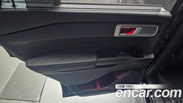 Ford Explorer 2020 — photo 15