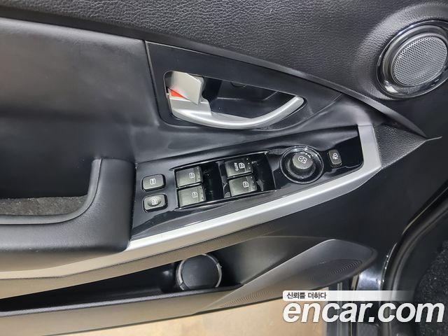 KG Mobility KORANDO 2015 — photo 12