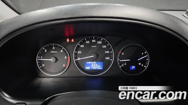 Hyundai Starex 2019 — photo 8