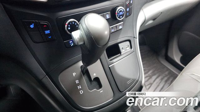 Hyundai Starex 2019 — photo 9