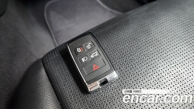 Land Rover Discovery Sport 2022 — photo 21