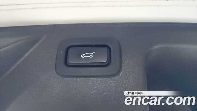 Land Rover Discovery Sport 2022 — photo 25
