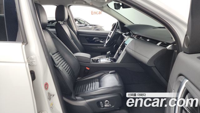 Land Rover Discovery Sport 2022 — photo 16