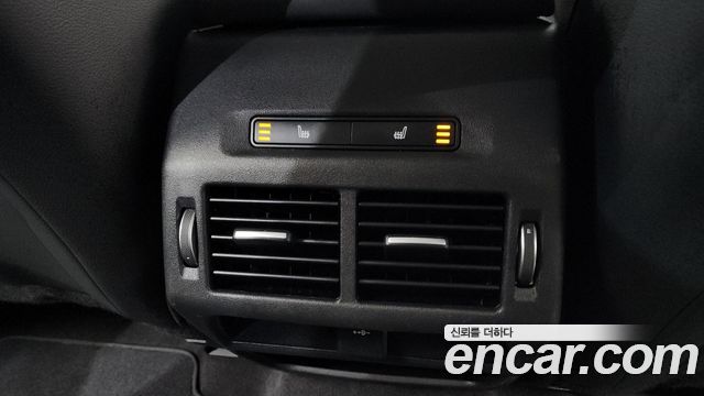 Land Rover Discovery Sport 2022 — photo 35