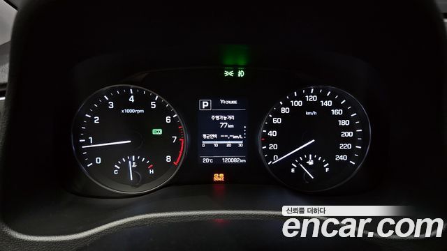 Hyundai AVANTE 2016 — photo 11