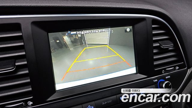 Hyundai AVANTE 2016 — photo 22