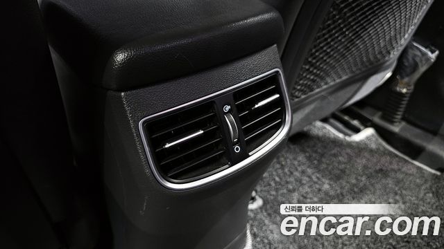 Hyundai AVANTE 2016 — photo 25