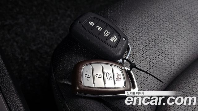 Hyundai AVANTE 2016 — photo 26