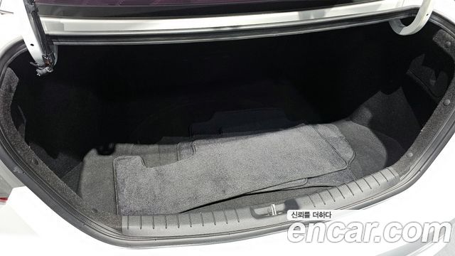 Hyundai AVANTE 2016 — photo 28