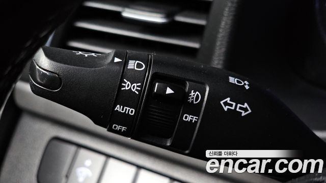 Hyundai AVANTE 2016 — photo 30