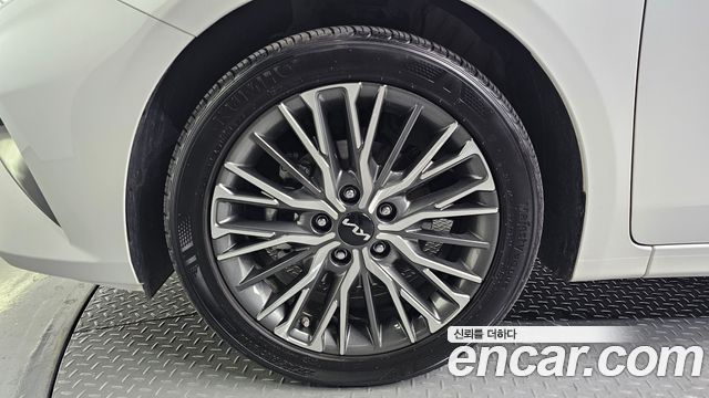 Kia K3 2024 — photo 5