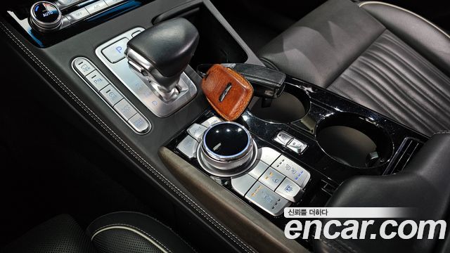 Genesis G90 2019 — photo 12