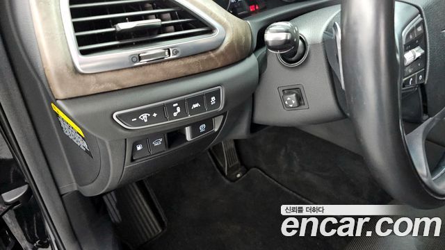 Genesis G90 2019 — photo 33