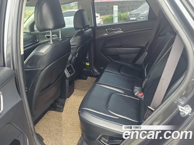 Kia Sportage 2023 — photo 11
