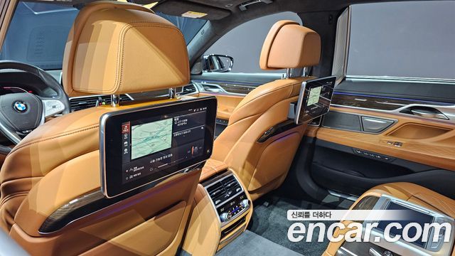 BMW 7-Series 2020 — photo 7