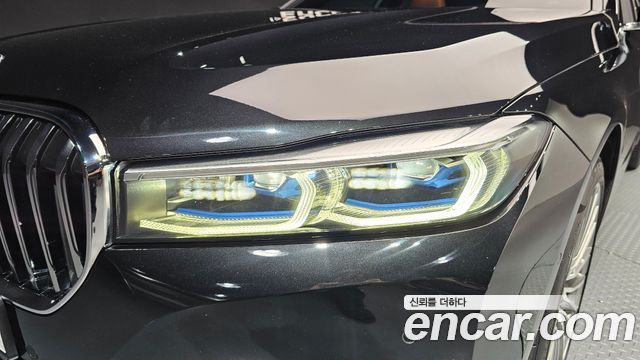 BMW 7-Series 2020 — photo 17