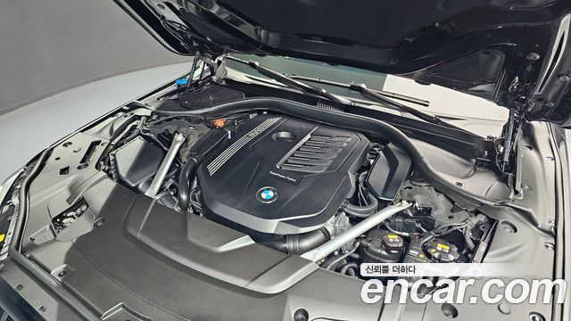 BMW 7-Series 2020 — photo 20