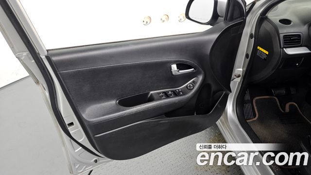 Kia morning 2012 — photo 14