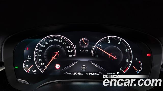 BMW 5-Series 2019 — photo 11