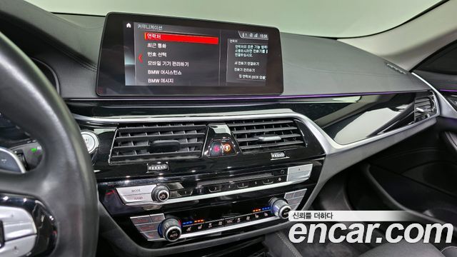 BMW 5-Series 2019 — photo 22