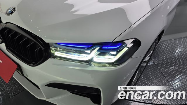 BMW 5-Series 2019 — photo 8