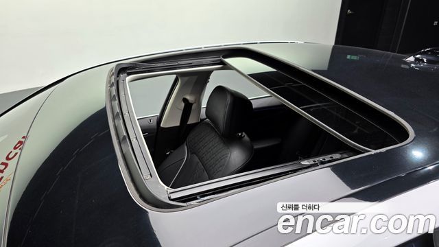 BMW 5-Series 2019 — photo 31