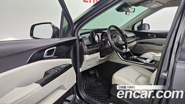 Kia Canival 2021 — photo 13