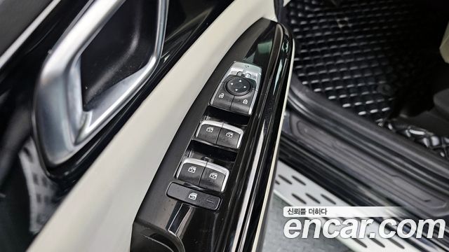 Kia Canival 2021 — photo 23