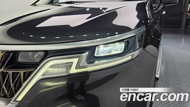 Kia Canival 2021 — photo 8