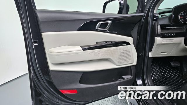 Kia Canival 2021 — photo 14