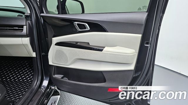 Kia Canival 2021 — photo 15