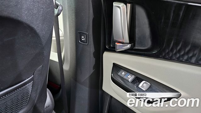 Kia Canival 2021 — photo 27