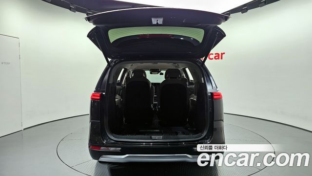 Kia Canival 2021 — photo 30