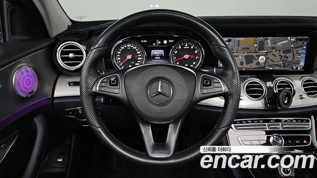 Mercedes-Benz E-Class 2017 — photo 13